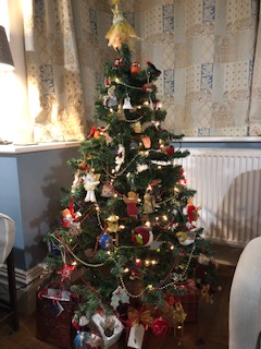 BoltBurdonKemp's tweet photo. We are feeling very festive @BoltBurdonKemp with all of our homemade #ChristmasCrafts, complete now with a variety of #ChristmasTrees! Thanks to @Hannah_Travis1 @new_biz_BBK @vasharora and Tamsin Day for sharing! Wishing you all a very #MerryChristmas! #Christmas2020 #FunAtBBK https://t.co/rXC90qDglr