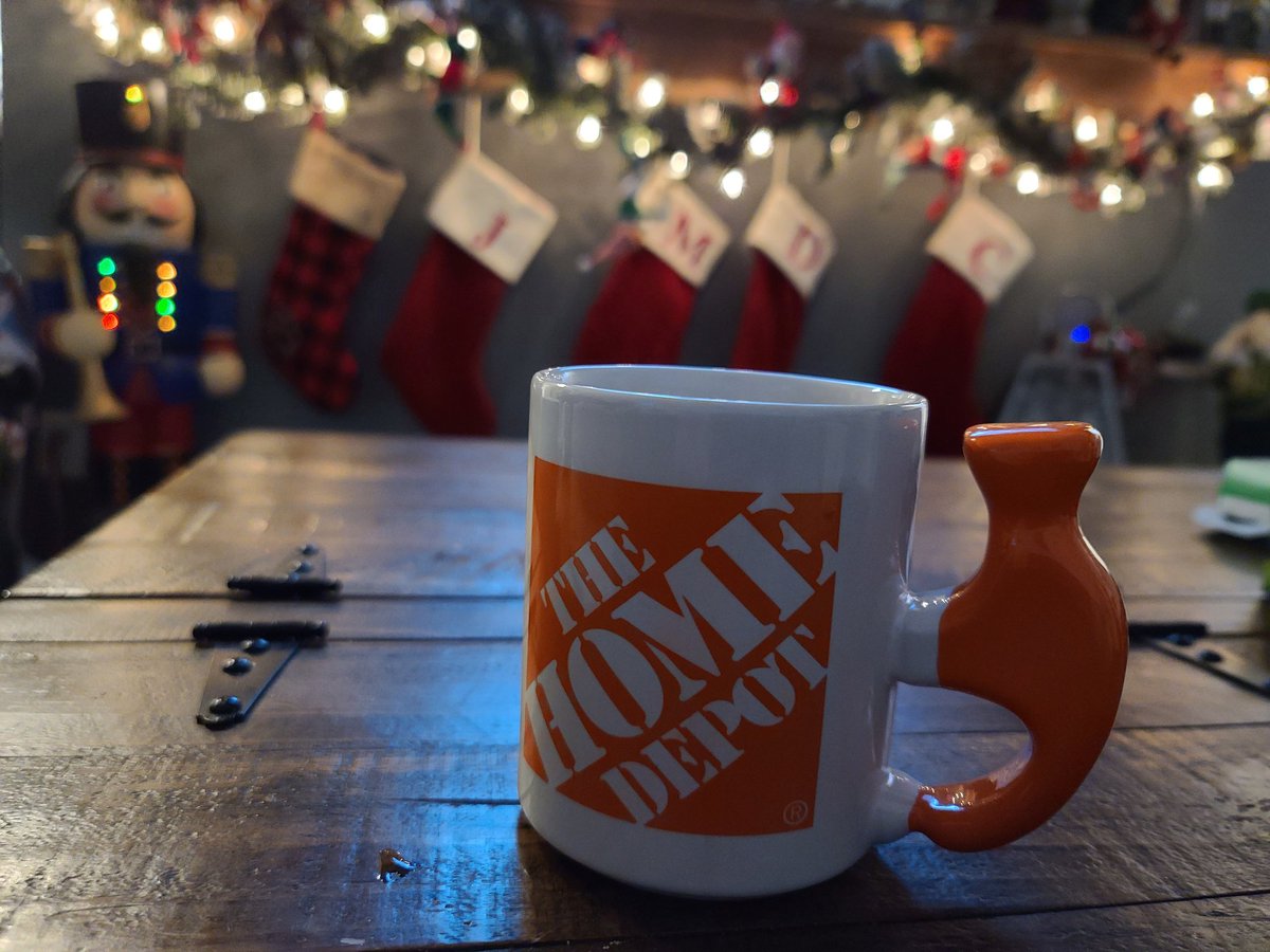 Happy Holidays to my orange blooded family! <a href="/HomeDepot/">The Home Depot</a> <a href="/HD_John_2107/">John Roepke</a> @JonathanAAlani1 <a href="/THDSharpie/">Peyton Sharp</a> @samanthafunk23 <a href="/JRandels/">Jasen Randels</a> @tricia61745028 <a href="/aberg2121/">Andy Berglund</a> <a href="/BreyfogleDan/">Dan Breyfogle</a> <a href="/MooreRebrcca/">Rebrcca Moore</a> <a href="/jordanolsen0288/">Jordan Olsen</a> @MarkStanley_THD <a href="/geraldmoothart/">Gerald</a> <a href="/MattAustinTHD/">Matt Austin</a> @TDillon50 <a href="/h/">َ</a>