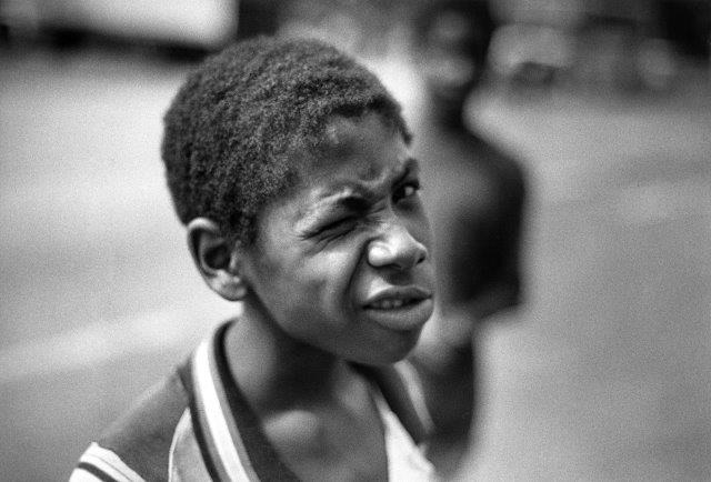 UNA [OTRA] MANERA DE MIRAR 
Imágenes de <a href="/diazmaroto/">José Mª Díaz-Maroto</a> salen a la luz del Bulevar Salvador Allende, en estas fiestas.
Fotógrafo viajero y documentalista de la cotidianidad, nos regala miradas, situaciones y paisajes que nos llevan a territorios comunes, y tocan nuestras emociones.