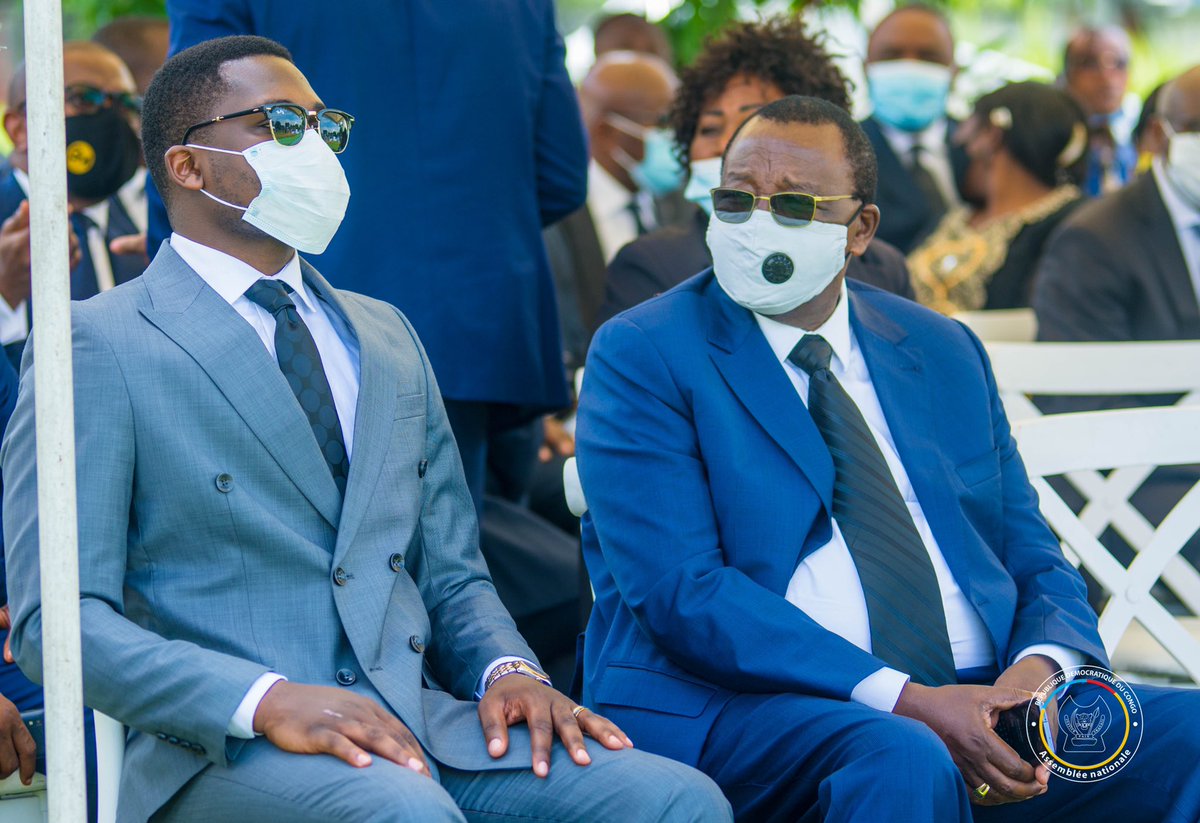 PLukongo's tweet photo. Hommage du chef de l'Etat à la famille du ministre disparu https://t.co/9xnZjTr4IT