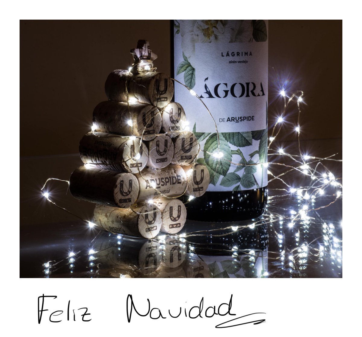 ¡¡¡¡FELIZ NAVIDAD DESDE BODEGAS ARÚSPIDE!!!.   ww.aruspide.com
#Aruspide  #clubagora #Agora #Landó #winelover #vinos #winetasting#winetime #wines