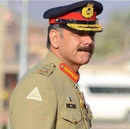WordsOfKaleem's tweet photo. عاصم باجوہ وہ شہزادہ جس نےبطورDGISPRففتھ جنریشن وارکےتقاضوں کومدنظررکھتےہوۓپرنٹ میڈیاالیکٹرانک میڈیا ریڈیواورسوشل میڈیاکواپنی بہترین حکمت عملی کاحصہ بنایاآپکےدورمیں ٹویٹرپہلی بارعوام تک پیغام رسائی کاذریعہ بنااورفوج کاموقف بہترین اندازمیں دنیاکےسامنےپیش کیا
#AsimBajwaOurHero https://t.co/aOfYAQX89g