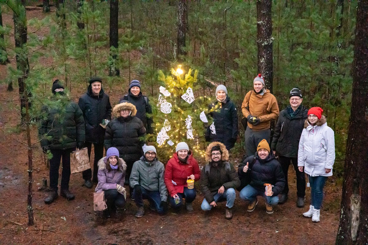 5GSolar's tweet photo. Dear #friends!
We at #LabThinFilmChemTech #thankyou for being with us! We wish you and your family #Health, #Happiness, #Peace and #prosperity for this #holiday and for upcoming #Year2021!
#MerryChristmas and a #HappyNewYear!
#ERAchair #5GSolar #EUresearch #researchinestonia https://t.co/EwDMsVbTdw