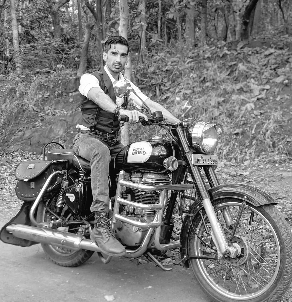 Vedika983's tweet photo. Jay Mathur ππ€©ππβ€οΈ
Aur kitna jalaoge π₯π₯π₯π₯
Killer dude #SamratShergil #SomendraSingh #HaiderSheikh #AyaanMehta
#jaymathur #MohitSehgal #naagin5 https://t.co/nBKIkiAQx0