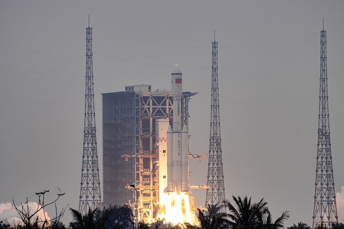 zlj517's tweet photo. Congratulations! #China's new medium-lift carrier rocket Long March-8 successfully made its maiden flight, sending five satellites into planned orbit. #InnovativeChina https://t.co/yFVRmZrpLY