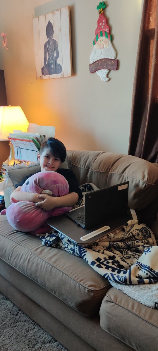 _erankin's tweet photo. JP is all ready and comfy for @TheresaMchugh1  to read a christmas book today! @ParksideES @ParksidePtl #parksideproud #parksidepanthers #2ndgrade https://t.co/XuPNOozSqu