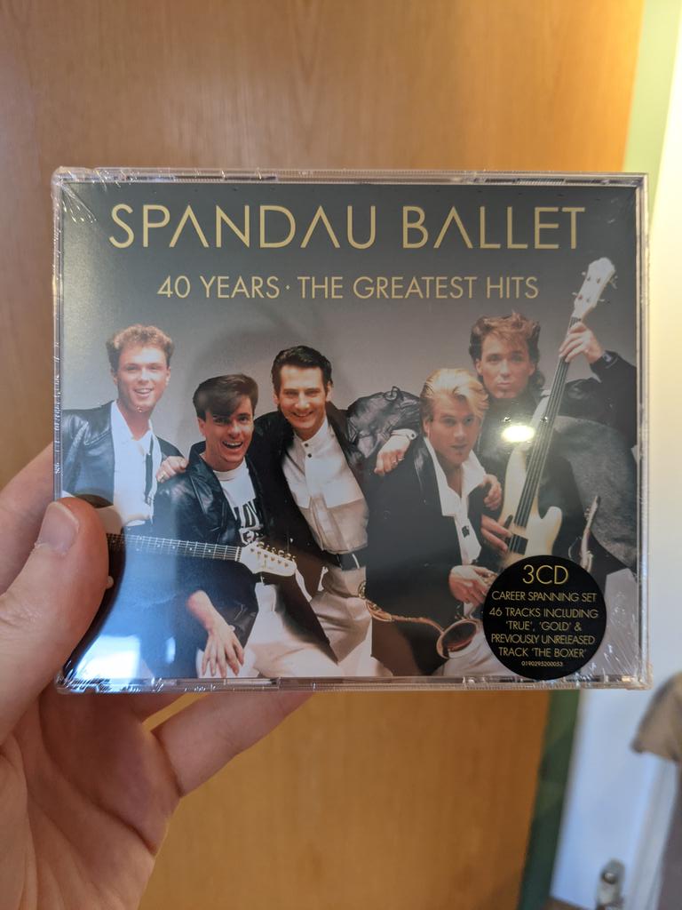 AdamKentWood's tweet photo. Merry Christmas @recordstore. Sorry to say this isn't the @timminchin record I ordered as a gift for my fiancé 😂 https://t.co/zEGdI68zUE