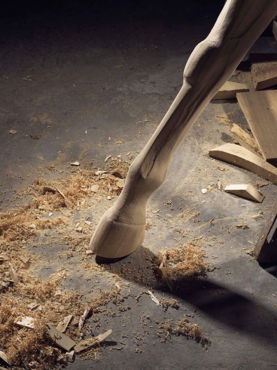 DirixSculptures's tweet photo. A careful step forwards! #josdirixsculptures https://t.co/fCRkCydlTj