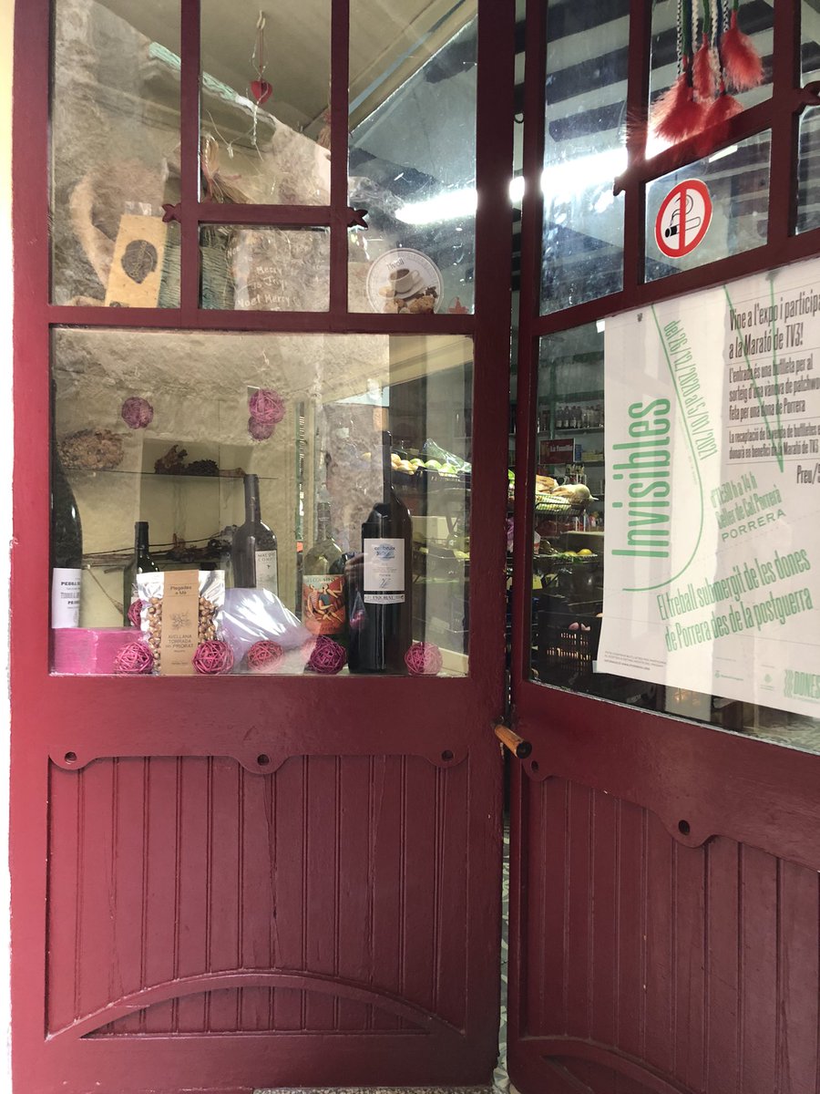 PlegadesA's tweet photo. A Cal Grau, a Porrera, no hi podien faltar les nostres Avellanes #avellananegreta #productedeproximitat #km0 #avellanesdecoster #Priorat #porrera #deltros #botigadelpoble #calgrau https://t.co/FxowL3vP5k
