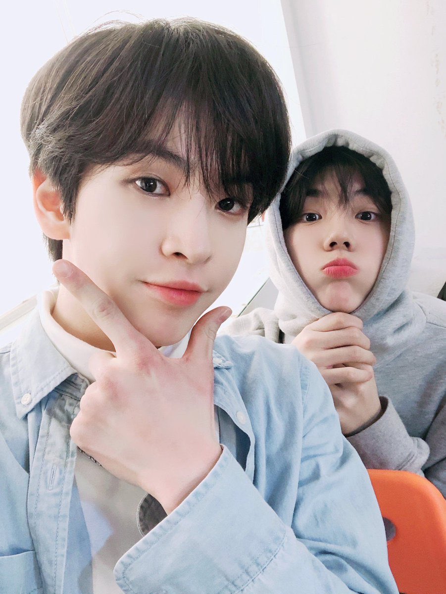 🥐 hello!!! this is a new thinker account dedicated to cravity’s tiny duo, allen and seongmin

#CRAVITY #크래비티 #앨런 #ALLEN #성민 #SEONGMIN <a href="/CRAVITY_twt/">CRAVITY</a>