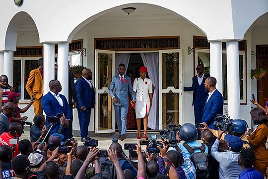 UPPAward's tweet photo. Documenting Democracy: The Pangs of Change by @Katumbabadru1

Check out Badru's continued efforts towards documenting Bobi Wine’s campaign trail to the January 14, 2021 general and presidential elections.

See more of this story:
https://t.co/i7IG8h5DY3 https://t.co/50T5uBbEe5