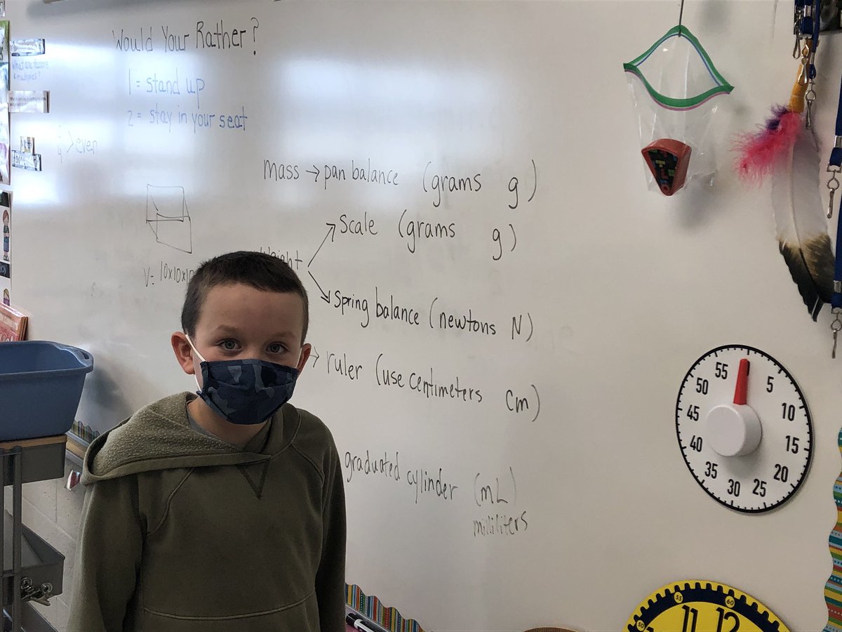 MrsRohweder's tweet photo. Students have been learning about mass, weight, length, and volume. Last week students at school measured matter using pan balances, scales, spring scales, graduated cylinders, and rulers.   @PrairieRidge345 #ReedsburgPride https://t.co/9pnK5mWdBG