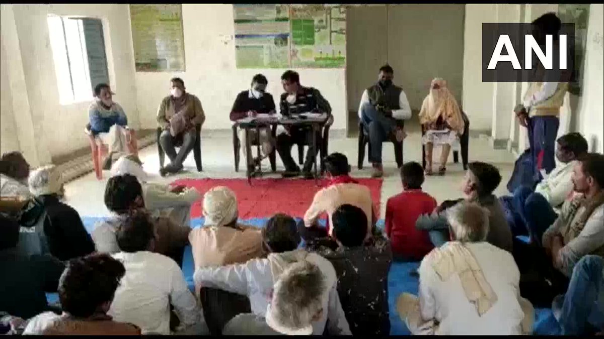 ANI's tweet photo. Madhya Pradesh: Case registered under new Farm laws against a trader, who ran away without paying farmers in Bhitarwar, Gwalior after buying paddy from them.

Gwalior administration says trader's house has been auctioned to pay the farmers &amp; his fields will be auctioned soon. https://t.co/rxg5cM7Jcb