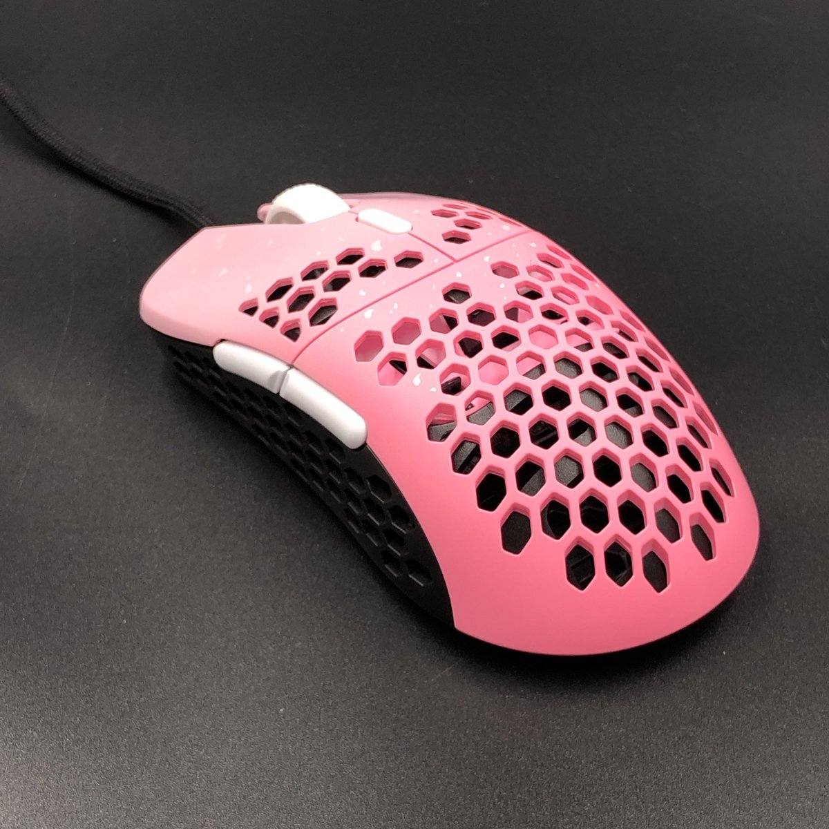 itaktech's tweet photo. ๐Christmas giveaways back from @itaktech @g_wolves 5 x Sakura Hati-M to hand out. Follow, retweet and tag a friend to enter the giveaway! Open for 36H. Happy Holidays! #giveaway #itaktech #gwolves #sakura https://t.co/U1fATZAauK