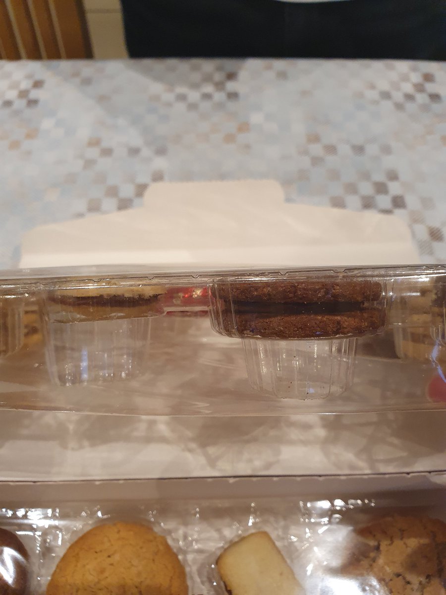 EmmaLilley3's tweet photo. Absolutely unbelievable @FoxsBiscuits_ 
Where are all the lovely biscuits?
This year it's all packaging and no biscuits! So disappointed 😞 
#foxsbiscuits #nobiscuits #rationing #justtakeone #ripoff #toomuchpackaging #moreplastic #Christmas @looknorthBBC https://t.co/BBllfZrtVs