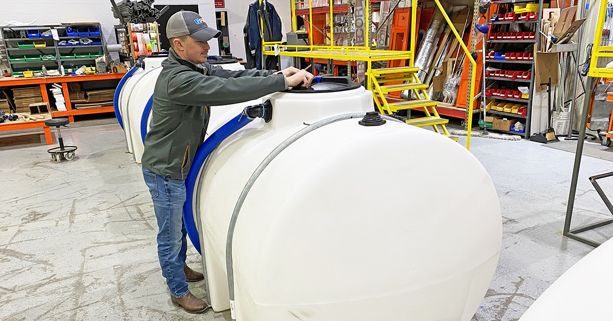 We are building horizontal leg tanks for a custom DEF application. Whatever your needs, we can help engineer a solution! bit.ly/37H37Hi