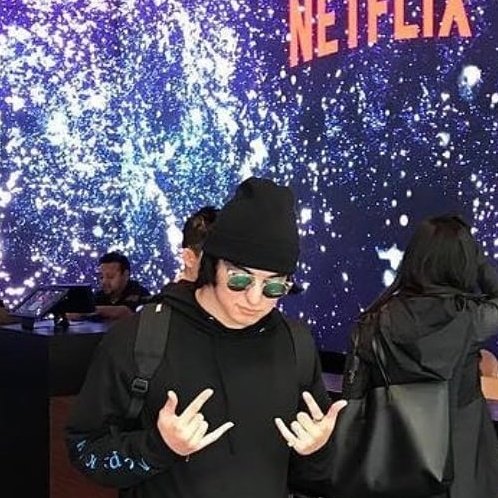 mintkeu's tweet photo. joji and his bonnet hat https://t.co/JbwmcD1kR8