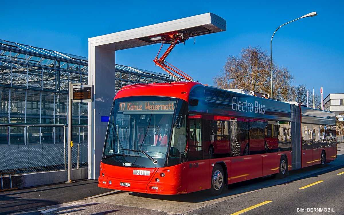 Die Elektrifizierung des <a href="/BERNMOBIL/">BERNMOBIL</a>-Netzes schreitet voran: Ab 2023 werden die Buslinien 19 und 21 elektrisch betrieben. Die vollständige Klimaneutralität soll bis 2040 erreicht sein. bern.ch/mediencenter/m…