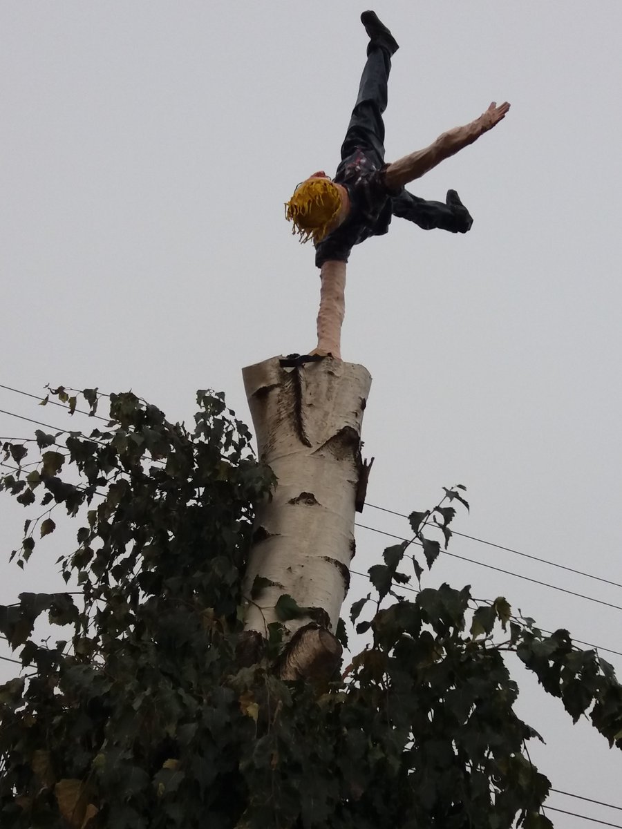 Vem ligger bakom konsten vid Väsby station?

mitti.se/nyheter/vilka-…