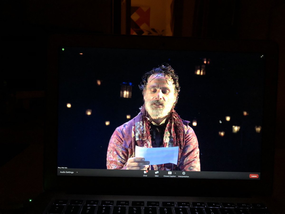 clarkyboy2002's tweet photo. Blimey! That was something. Bit teary now, in a good way! I think a multitude of angels got their wings tonight. #BellTastic @oldvictheatre #AChristmasCarolAtHome #christmasisnotcancelled #COVID19 #HongKong https://t.co/1cuvwEEQSw