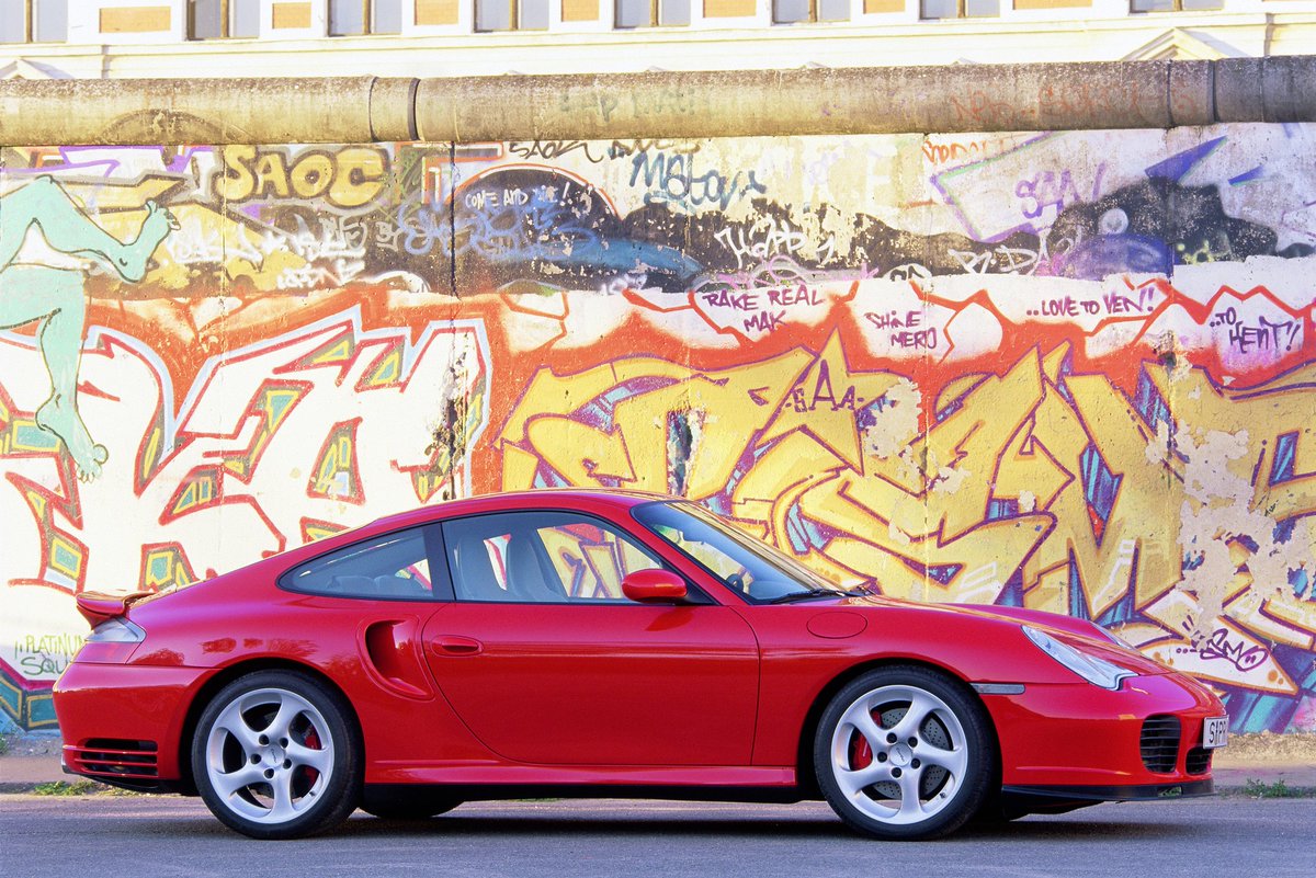 NoSpeedLimit_it's tweet photo. 1999 the Porsche #Porsche911Turbo (type Porsche996Turbo) is presented at the #FrankfurtIAA. As the first Porsche Turbo generation, the top model can also be purchased with 5-speed #TiptronicS, meaning that customers who have grown accustomed to automatic transmissions need no ... https://t.co/ZbC5SBffqc