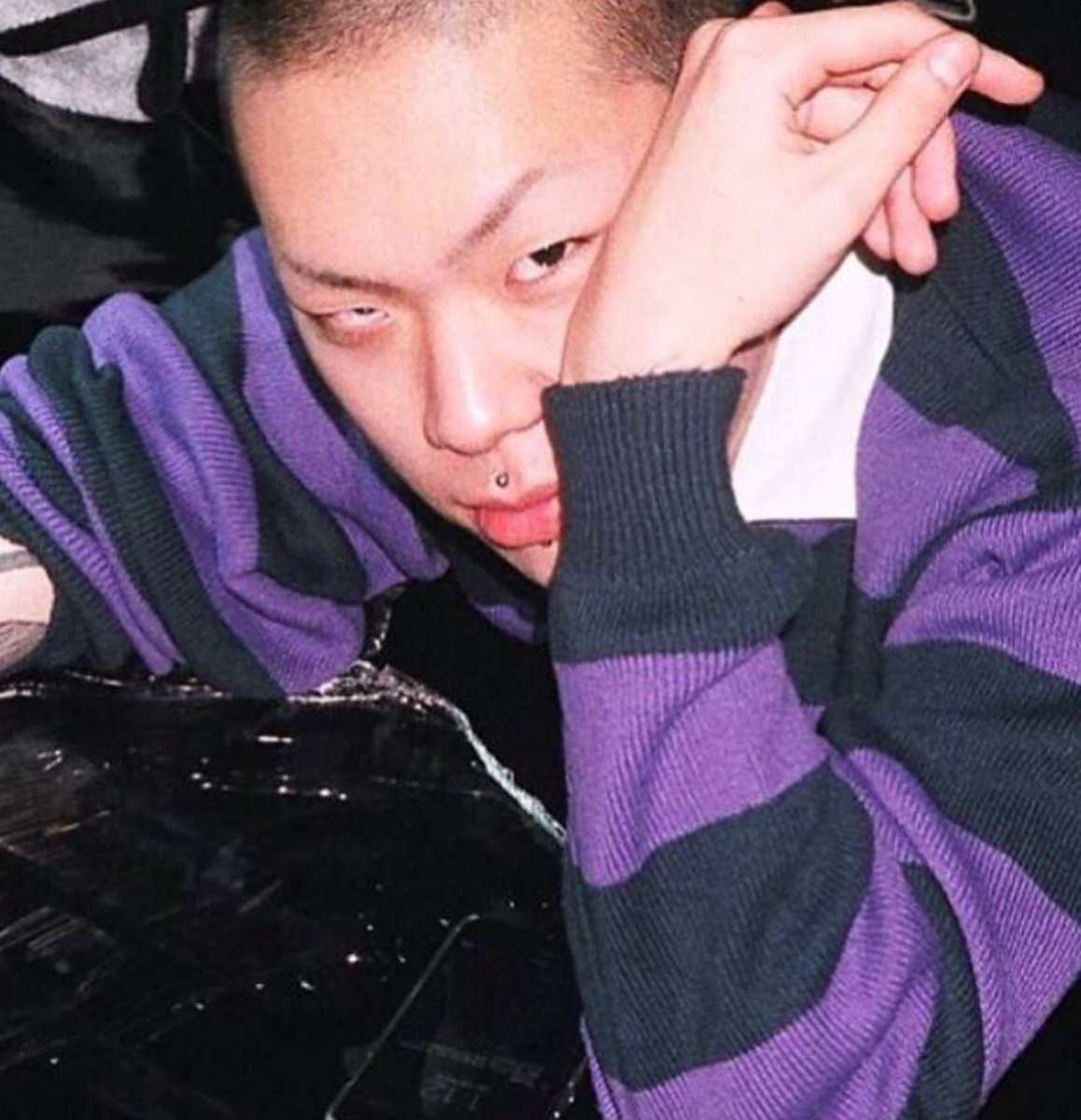 OhHyukPics's tweet photo. 기존나쎄혁 https://t.co/97AIlLiaaa