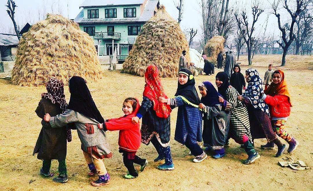 askazrah's tweet photo. The soul is healed up by being with children. 
#ForEveryChild #everychildmatters 
@UNICEFIndia @UNICEF https://t.co/hktm57020T