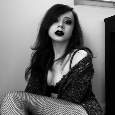 #NewProfilePic #OnlyFans onlyfans.com/hotwitchclub