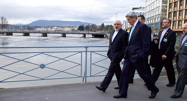 14)Fereydoon was directly involved in the 2015 nuclear talks, seen here with  @JZarif & Ali Akbar Salehi, head of Iran’s Atomic Energy Organization, while walking after an afternoon meeting with  @JohnKerry & U.S. officials in Switzerland.Notice Parsi's avatar.