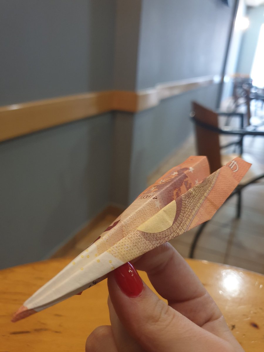 este é o avião da sorte, rtt para teres um 2021 cheio de guito🤑🍀🍀🍀🍀🍀