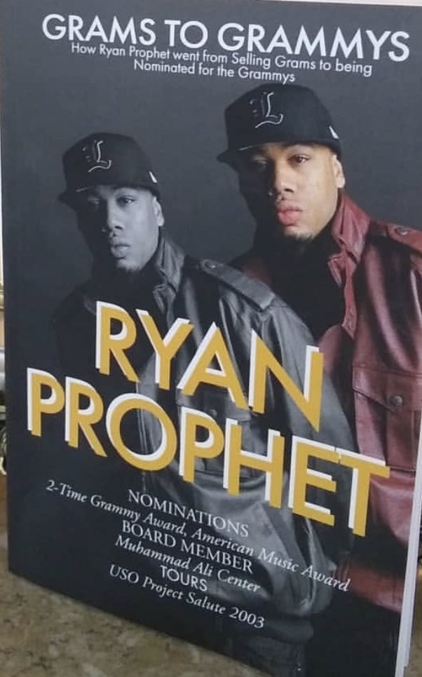 MelindaSantiago's tweet photo. SFirmCelebritySeries AUTHOR @rprophetofficia {frmr NAPPY ROOTS} book #GramsToGrammys is available on #Amazon #Applebooks #BarnesAndNobles etc. get your copy now #SFirmPublishing #Leeds https://t.co/S8y1vbZ2oU