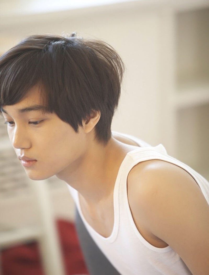 dkaisoo_'s tweet photo. kai album is the bestest gift ive ever had after #9YearsWithKAI really 🥺☝🏻strive higher king! the cute ones (like me) will always stay under your wings mwah i love you so much please be happy always ♥️ you deserve that. https://t.co/k6BLPGhEwt