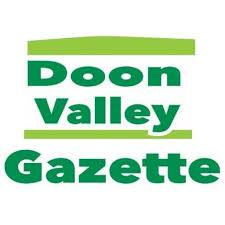 Gaela03641557's tweet photo. Mince pies to Dalmellington Pharmacy and the Doon Valley Gazette - still working their socks off and smiling away.  Thank you all of you 🎄🧑‍🎄#itswhatwedo #littleactsofchristmasspirit https://t.co/Wqu2OAbOP0