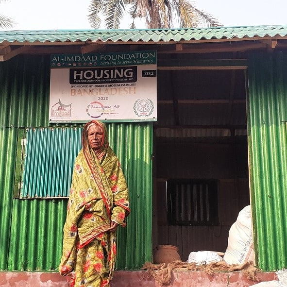 Alimdaad's tweet photo. With generous funding from Businessmen Aid Delegation new houses have been completed and handed over to families who were left homeless after Cyclone Amphan in Bangladesh.

#alimdaad #international #bangladesh #homes #shelter #basicneed #cycloneamphanrelief #recovery https://t.co/gHxk161X53