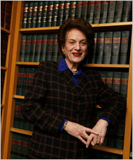 3/ Who is Judith Kaye? Hand signs. Standing directly under portrait of a previous Master of the Second Veil signifies succession. Standing next to her signifies succession, and he did succeed her as Chief Judge.