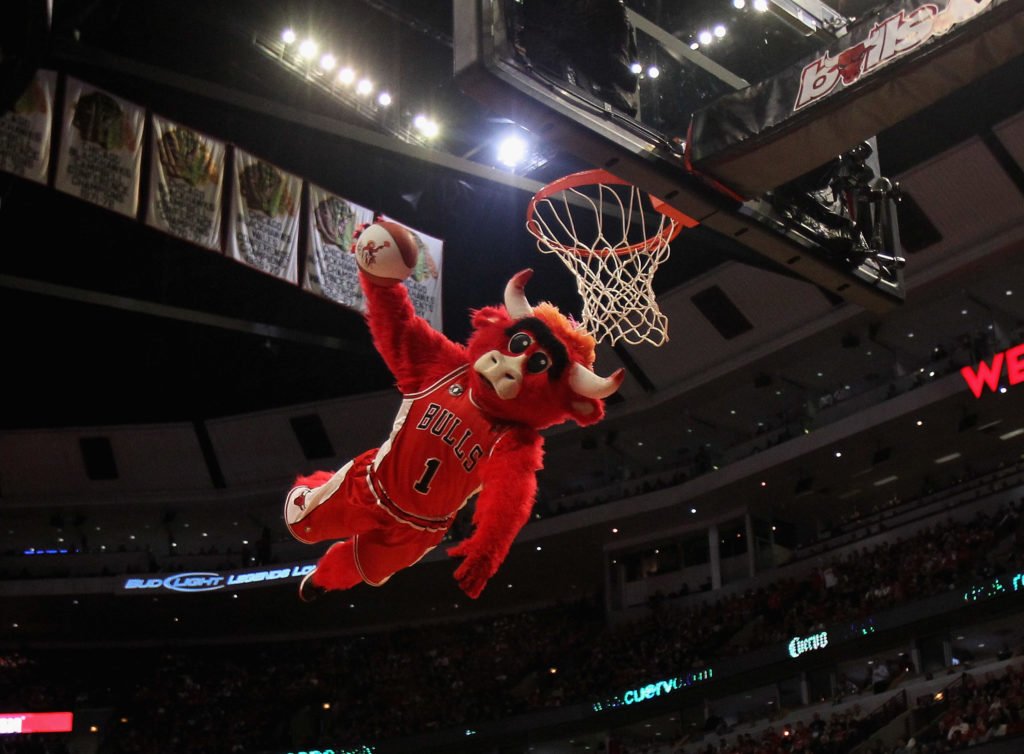 Because they haven't played a game in nine months, here are twenty (20!) of my best stories to catch you up on everything you need to know about the Chicago Bulls.Read them. Share them. And if you haven't already, subscribe to  @TheAthletic today!A thread...