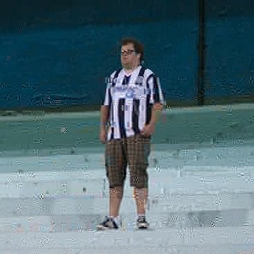 O torcedor solitário venceu! Tiago Rech virou meme em 2012 quando viu,  sozinho, o Santa Cruz-RS ser goleado pelo Grêmio. O time chegou a cair pra  - Thread from Última Divisão @ultimadivisao 