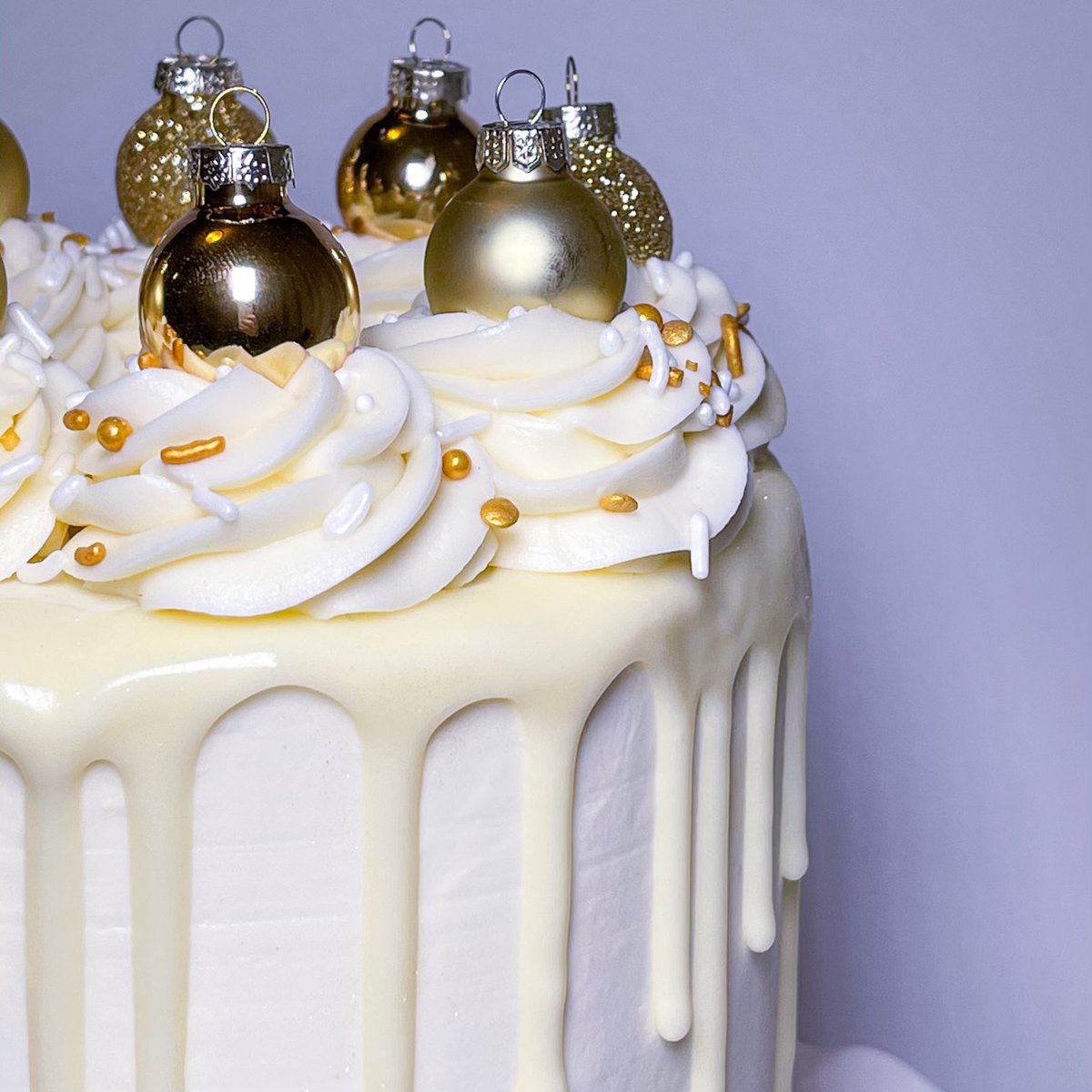SHCakery's tweet photo. Christmas calories don’t count so eat your favorite treats this season and enjoy yourself! 🎅🏼🎄❄️ https://t.co/ySxltVKxdO