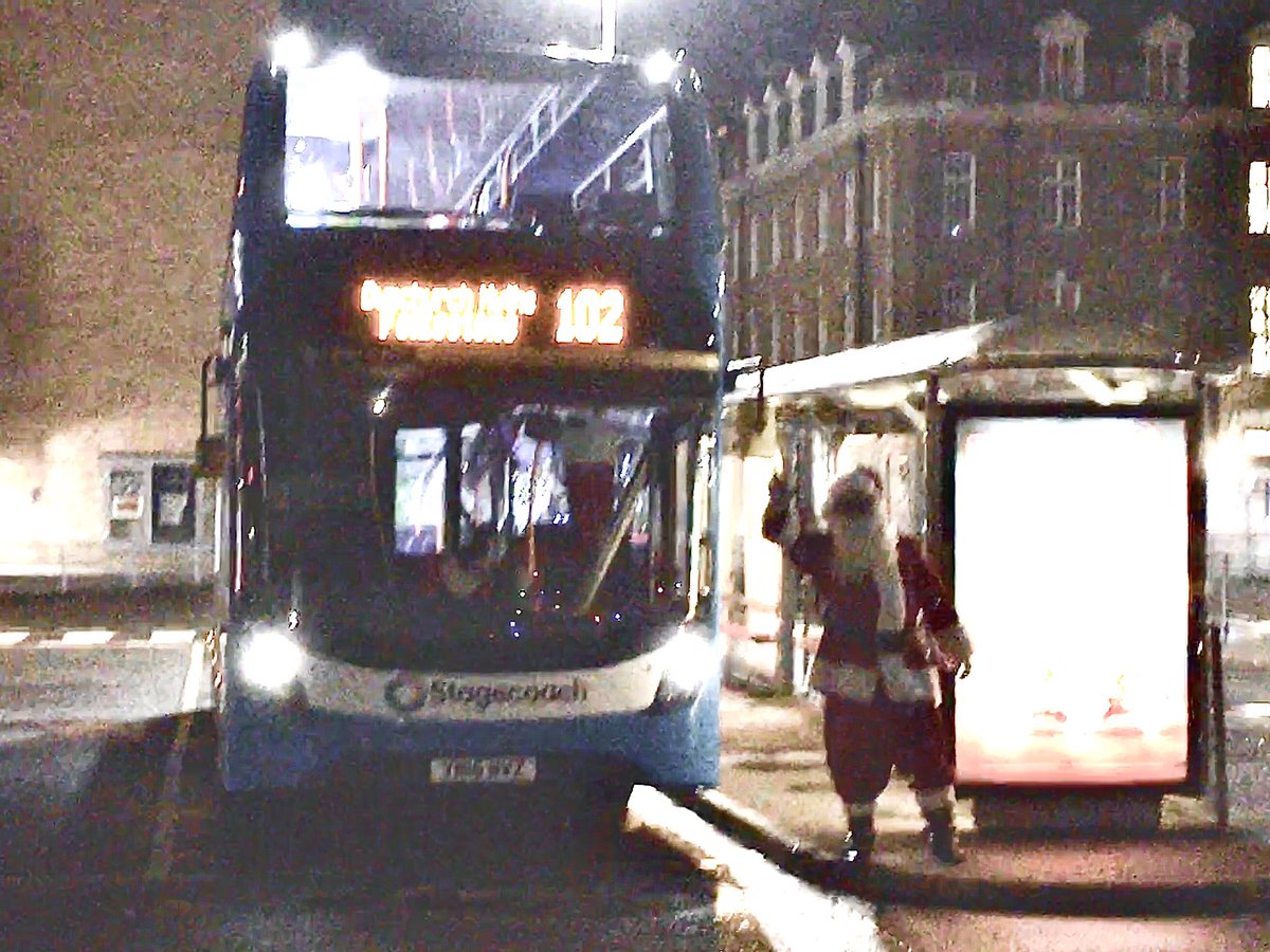 sebusenthusiast's tweet photo. @StagecoachSE #SantaBusDriver
Santa Claus driving the Santa Bus of 15283 YN16 WVZ at Folkestone Bus Station on route 102
Very Nice driver one of the nicest I have meet https://t.co/GhLW6ttQmA