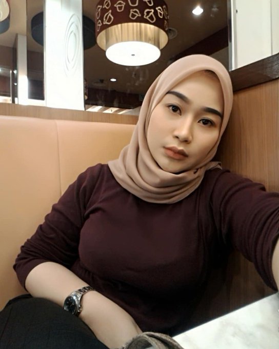 A List Of Tweets Between Koleksi Awek Tudung And 2020 Year 12 Month 24 Day 1 Whotwi Graphical Twitter Analysis