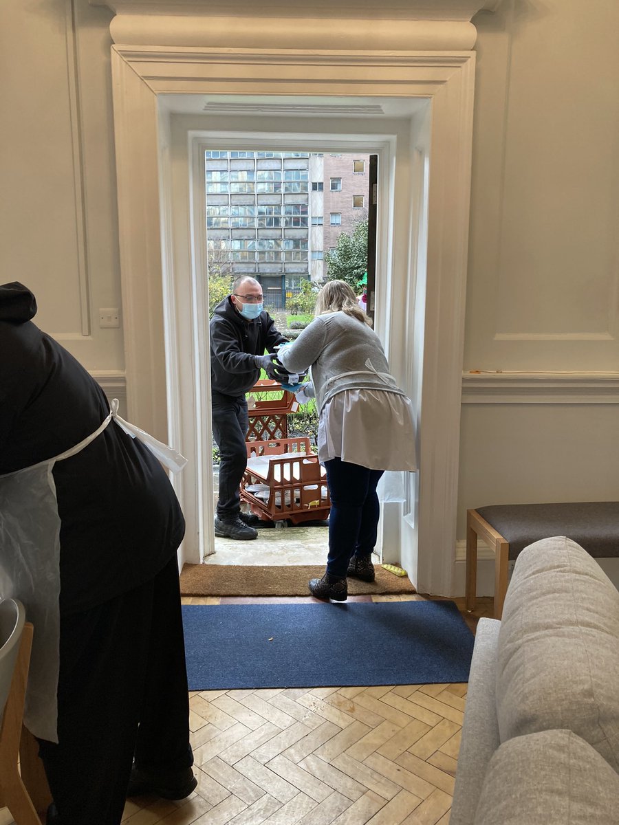 UnitedStSaviour's tweet photo. Big thank you to @JTRELondon for bringing #Christmas #dinner and treats for our #almshouse #residents at #Hopton Gardens today. https://t.co/FP7kCfFxVH