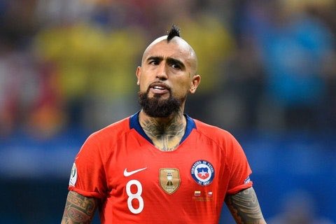 Ich hab gerade überlegt, dass ich in meinem Leben schon alles gesehen habe. Dann ist mir eingefallen: Arturo Vidal mit anderer Frisur fehlt noch. #feiertage #InterMilan
