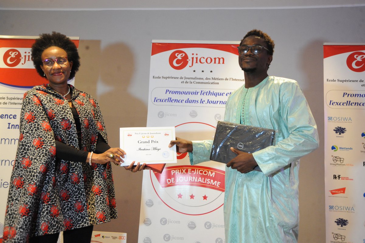 EEJmedias's tweet photo. #prixejicomdejournalisme @ejicomofficiel 
Grand Prix : Ibrahima Mbaye (Niayes FM) 
Le Grand Prix qui récompense la meilleure production / article toutes catégories confondues. https://t.co/9zW2RzQ7Qm