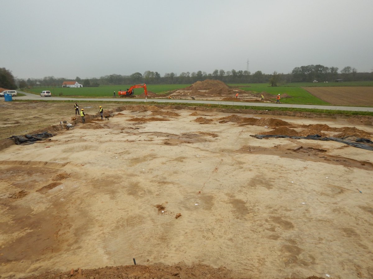 8/ Eventually the French had to retreat towards Steenstraat. The following weeks attempts were made to push back the opponents, all unsuccessful and with heavy losses. The diary of the French 89th Territorial Division states that no-man’s-land was littered with hundreds of bodies