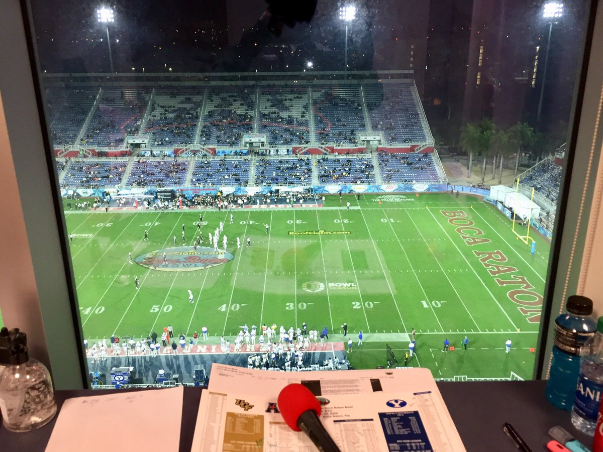 BurrowVoice's tweet photo. Was glad to be back announcing the @BocaBowl again this year for @BYUfootball vs @UCF_Football on @espn #CometoBoca #FAUStadium https://t.co/ig9xBJG5mq