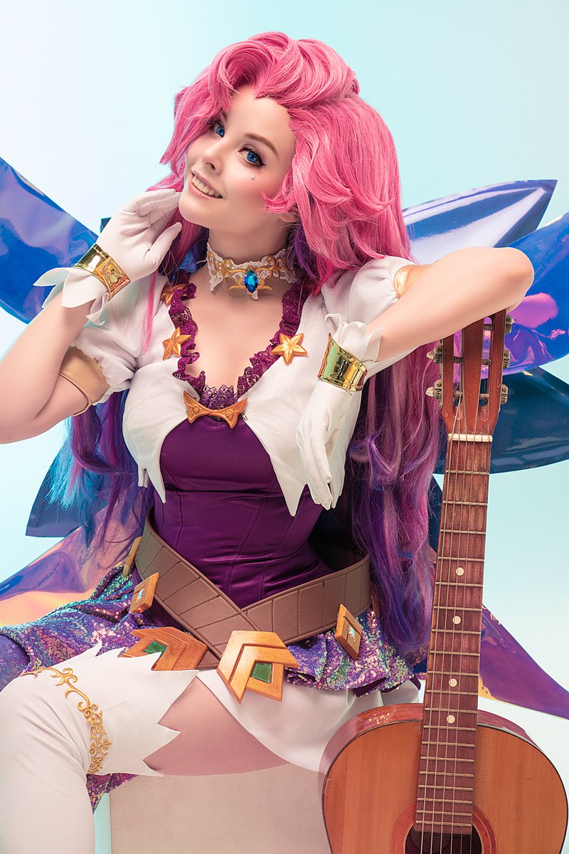 HellyValentine's tweet photo. Have you ever dream about being a POP- or Rock-star?

Get my full Seraphine Cosplay Set of the Month on https://t.co/jCztvPQn6Y till the end of December! Check the tiers information for details!

Btw a Christmas present for you! This set contains a little more pics then usual :3 https://t.co/pZh5zjcBJe