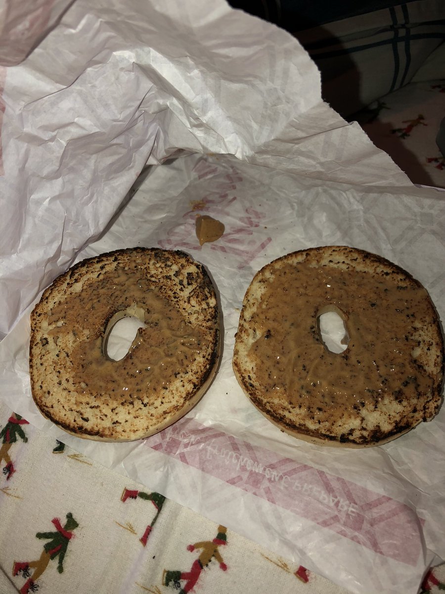 chatwithcat22's tweet photo. @TimHortons I tried to stay away cause my orders was always messed up, but cmon this is a pathetic amount of peanut butter you give to your customers. I should get paid for having to add more peanut butter on myself. I only come back cause of the coffee, no faith with the food. https://t.co/qluSMkxblL