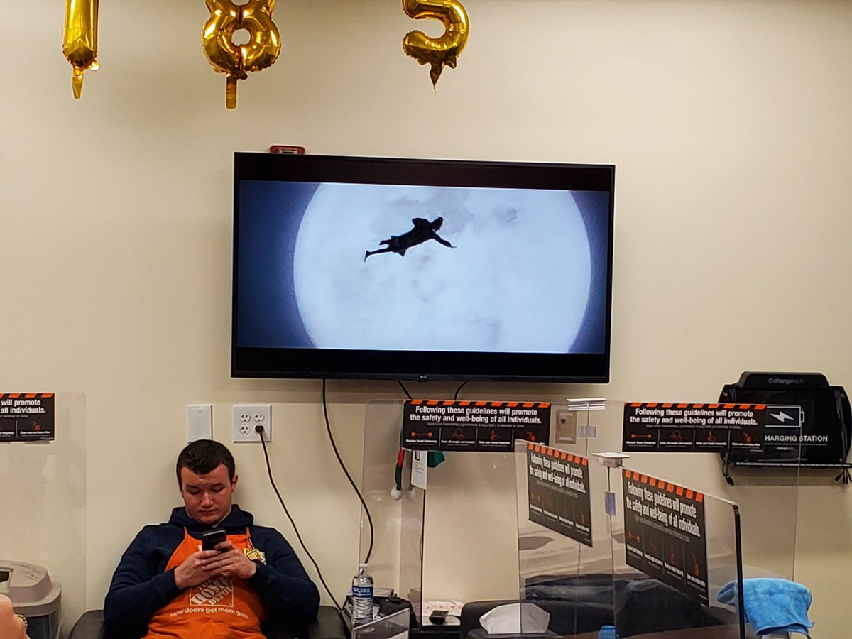 hrjohnson2785's tweet photo. Associates @RiversDepot enjoying their break with "A Christmas Story" on Movie Day (Day 12) for the 12 Days of Holiday Celebration #MWDEC2020 . @Archiegraham17 @anbenner926 @ErinSnell8 @StevenS17367747 @kathyraglin840 https://t.co/EjxB5hqGHo