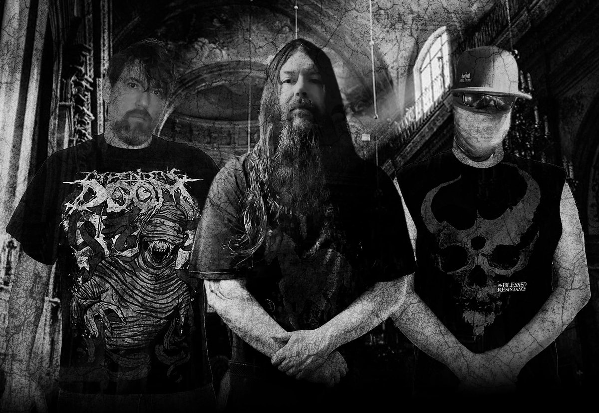 MetalResource's tweet photo. #metal #news @MangledSongs "A Very Mangled Christmas" Ep https://t.co/C0rtdxuDyE #MangledCarpenter #AVeryMangledChristmas #HagahRecordings https://t.co/am6tvd1jVx