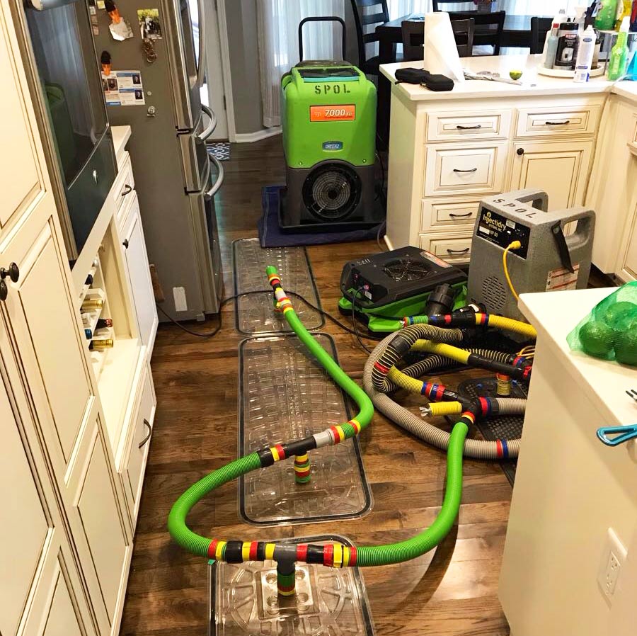 Water damage doesn’t have to come from a massive source to cause a lot of problems. Even a small leak you are not aware of can really cause damage. If you are unfortunate enough to have a pipe burst, there are some steps you need to take right away: servprokansascitymidtownks.com/blog/post/2606…